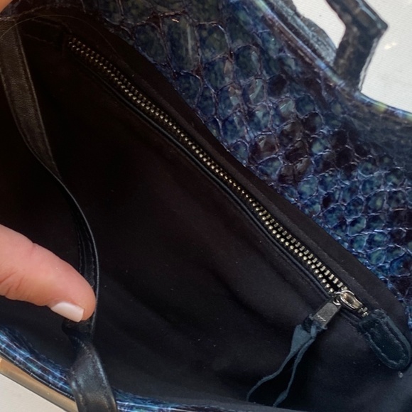 STUNNING authentic LAUDI VIDNI reptile pattern clutch bag - Picture 7 of 9